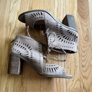 Vince Camuto Tarita Cutout Lace Up Block Heel Sandal
